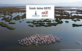 Izmir joins GSTC (logos of Izmir and GSTC over a ladscape background of Izmir, Türkiye)